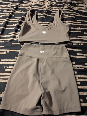 Women's Athletic Bike Shorts - Taupe